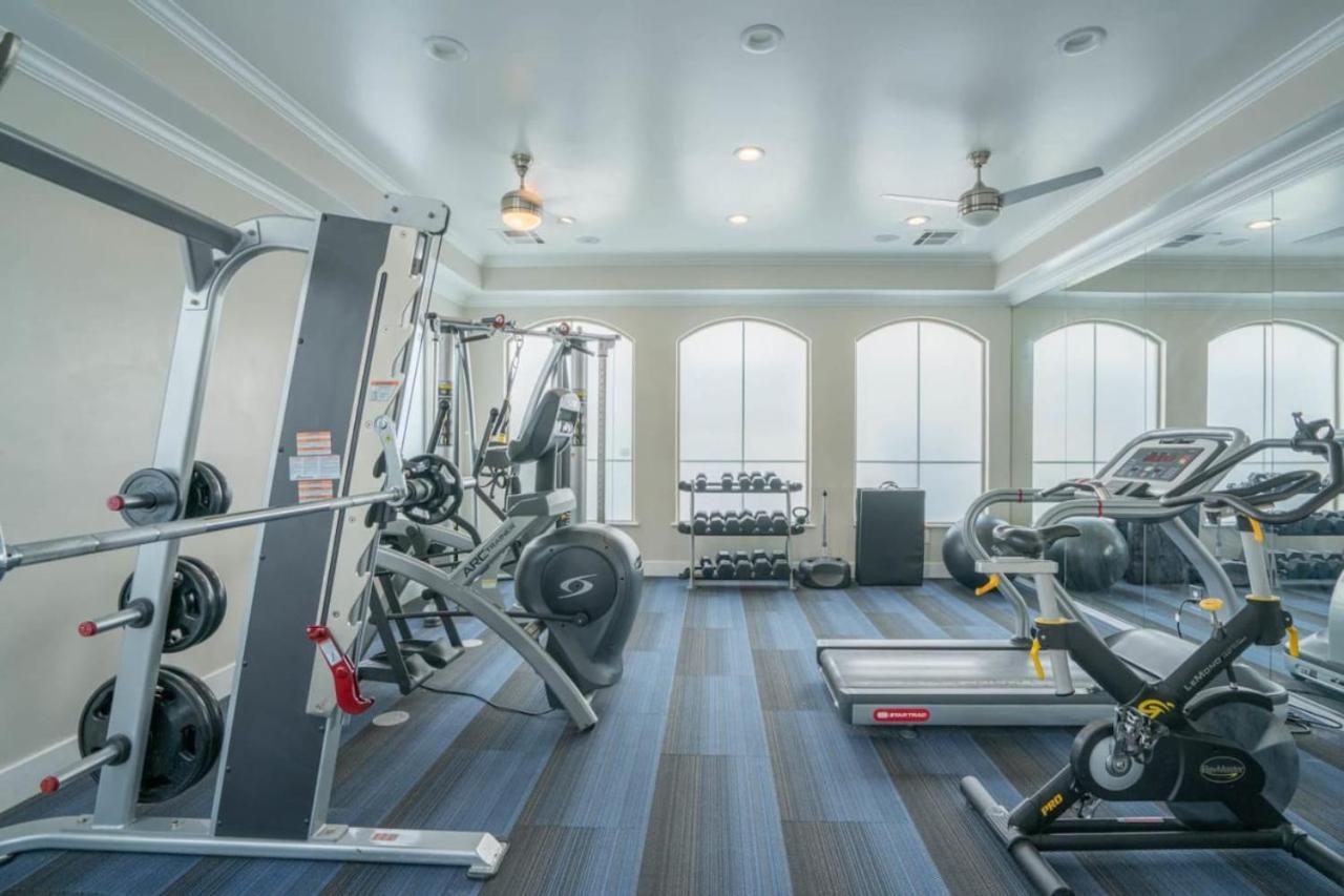 Posh 2Bd - Midtown - Gym, Pool, W-D, Parking - Sleeps 8 Apartment Финикс Екстериор снимка