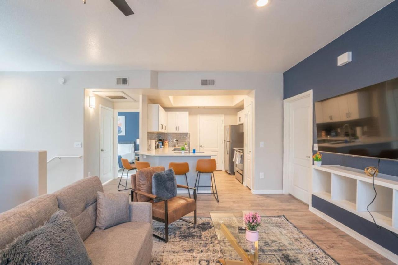 Posh 2Bd - Midtown - Gym, Pool, W-D, Parking - Sleeps 8 Apartment Финикс Екстериор снимка